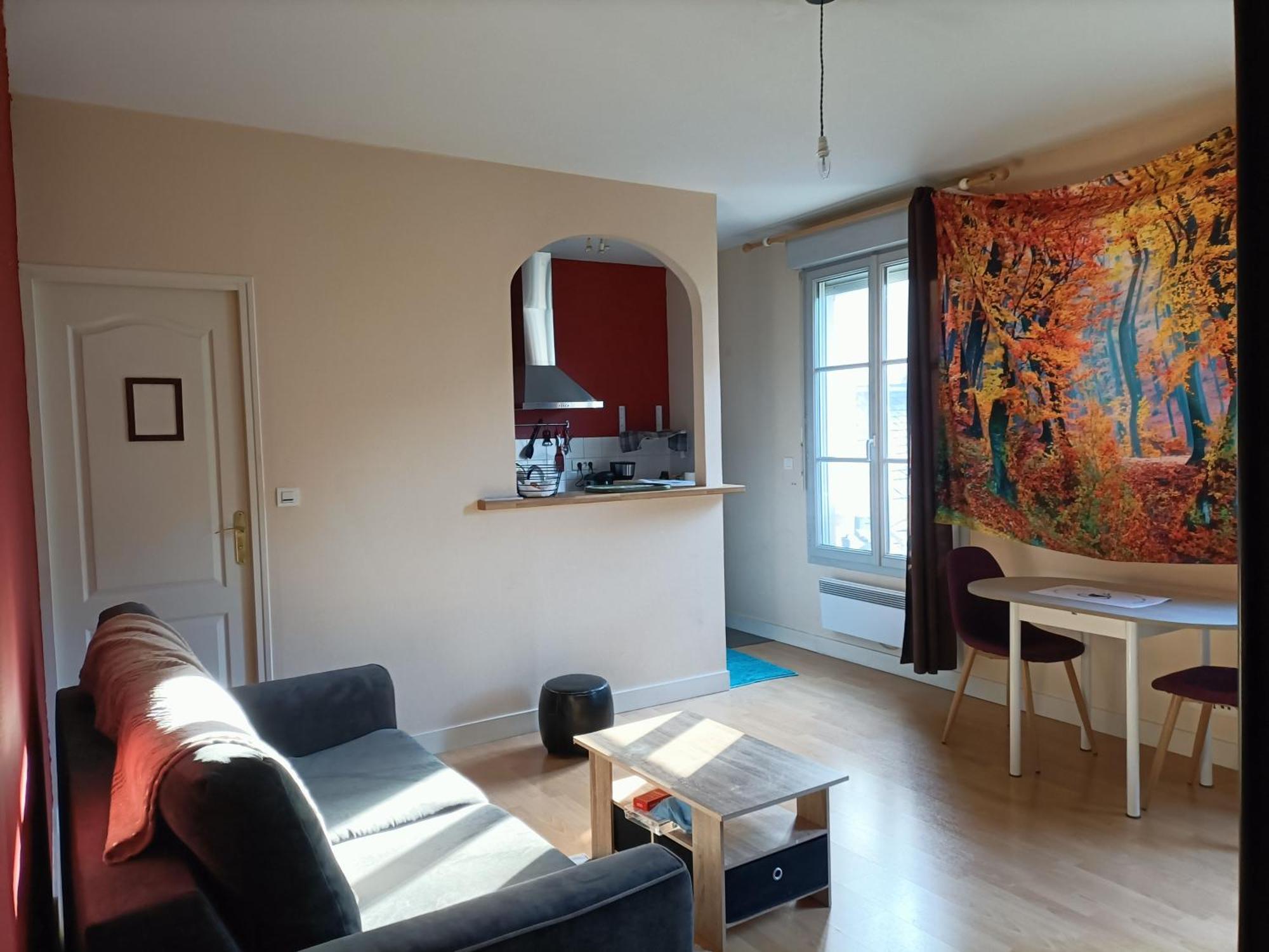 Le Cheval Blanc La Chartre Sur Le Loir Apartment Luaran gambar